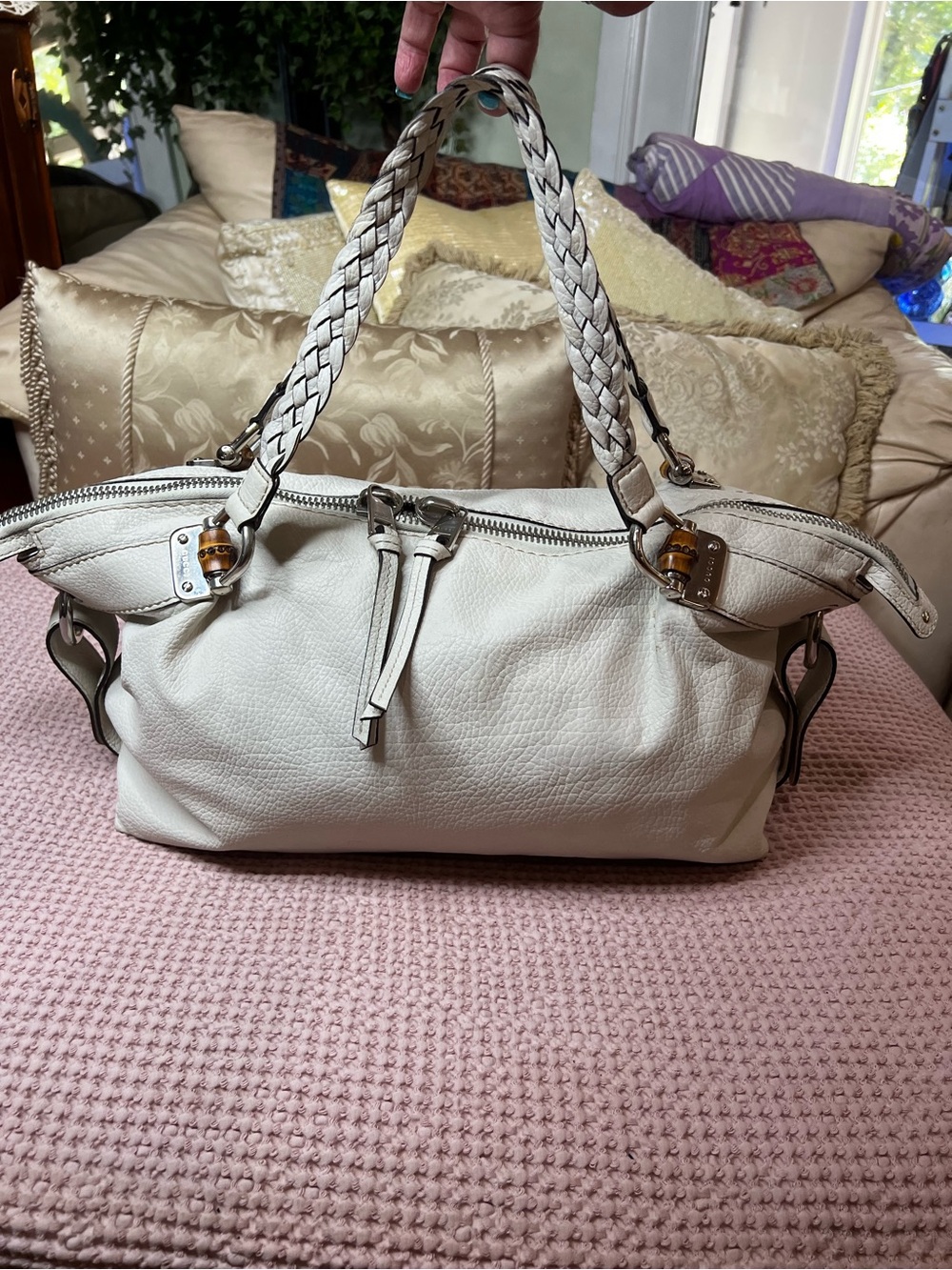Gucci Bamboo Bar Large White Pebbled Leather Shoulder Tote 232959